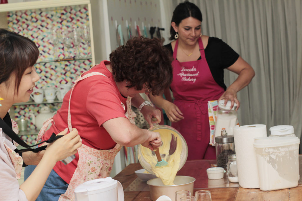 follow the sprinkles, baking class, cake pops class, baking class montreal, montreal blogger, jen guevara, montrealer, baking montreal, home baker, love to bake, cake pops montreal, baking classes in montreal