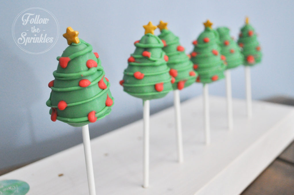 diy, home baker, Christmas cake pops, holiday baking, montreal blogger, snowman cake pop, christmas tree cake pop, present cake pop, easy baking, baking project, montreal vlogger, montrealer, happy baking, cake pops montreal, cake pops tricks