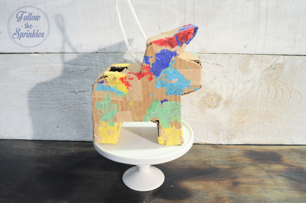 DIY piñata, DIY pinata, Unicorn pinata, unicornio, pinñata, how to make an unicorn piñata, diy pinata, tissue paper unicorn, montreal blogger, DIY party decor, easy party decor