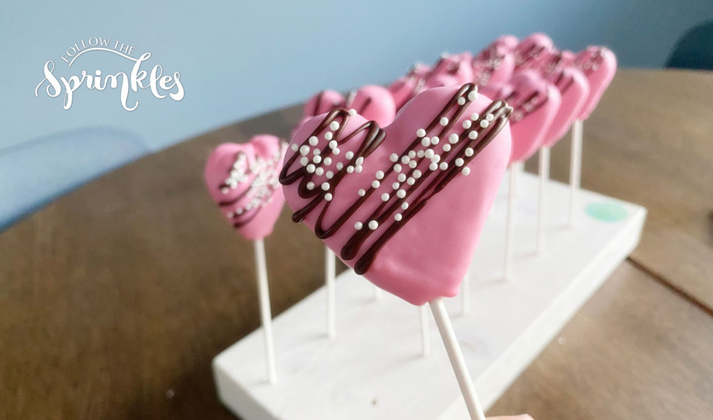 heart shaped valentine's day cake pops